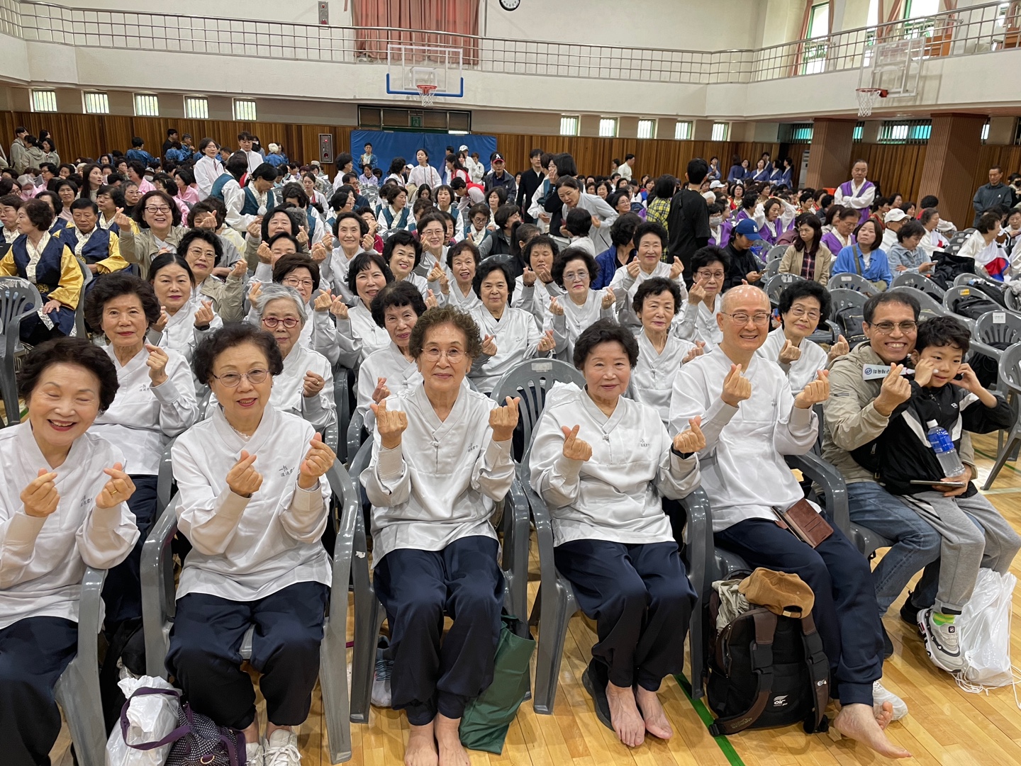 국학단체사진1.jpg